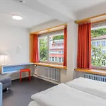 Marta - 1950's Architecture In Zurich's Vibrant Old Town, Near Main Station 호텔 2*