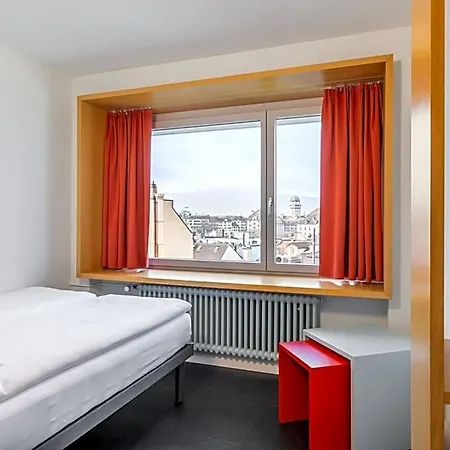 Hotel Marta - 1950's Architecture In Zurich's Vibrant Old Town, Near Main Station Zúrich