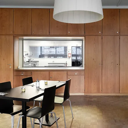 Marta - 1950's Architecture In Zurich's Vibrant Old Town, Near Main Station 2*