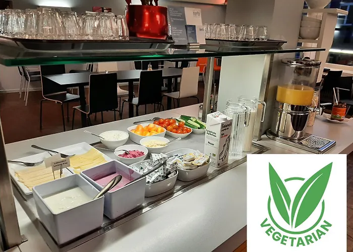 Szálloda Marta - 1950's Architecture In Zurich's Vibrant Old Town, Near Main Station