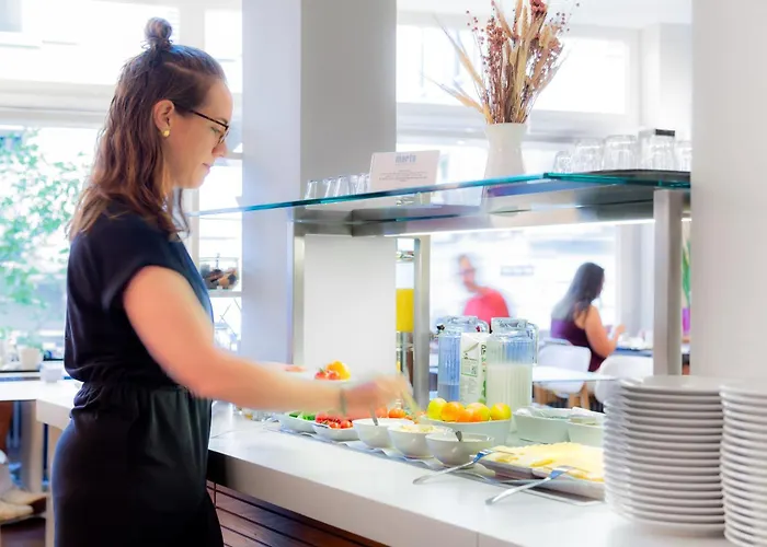 Hotel Marta - 1950's Architecture In Zurich's Vibrant Old Town, Near Main Station Zurich